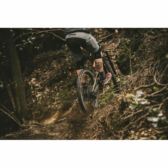 Goodyear Newton Enduro Tubeless Rear MTB Tyre Black 2.4" 29 - Billede 3